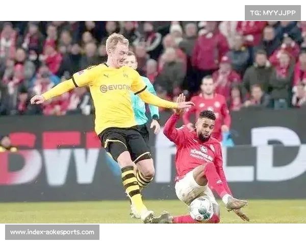 再赴法兰克福，多特从西班牙直飞客场备战德甲下半程揭幕战